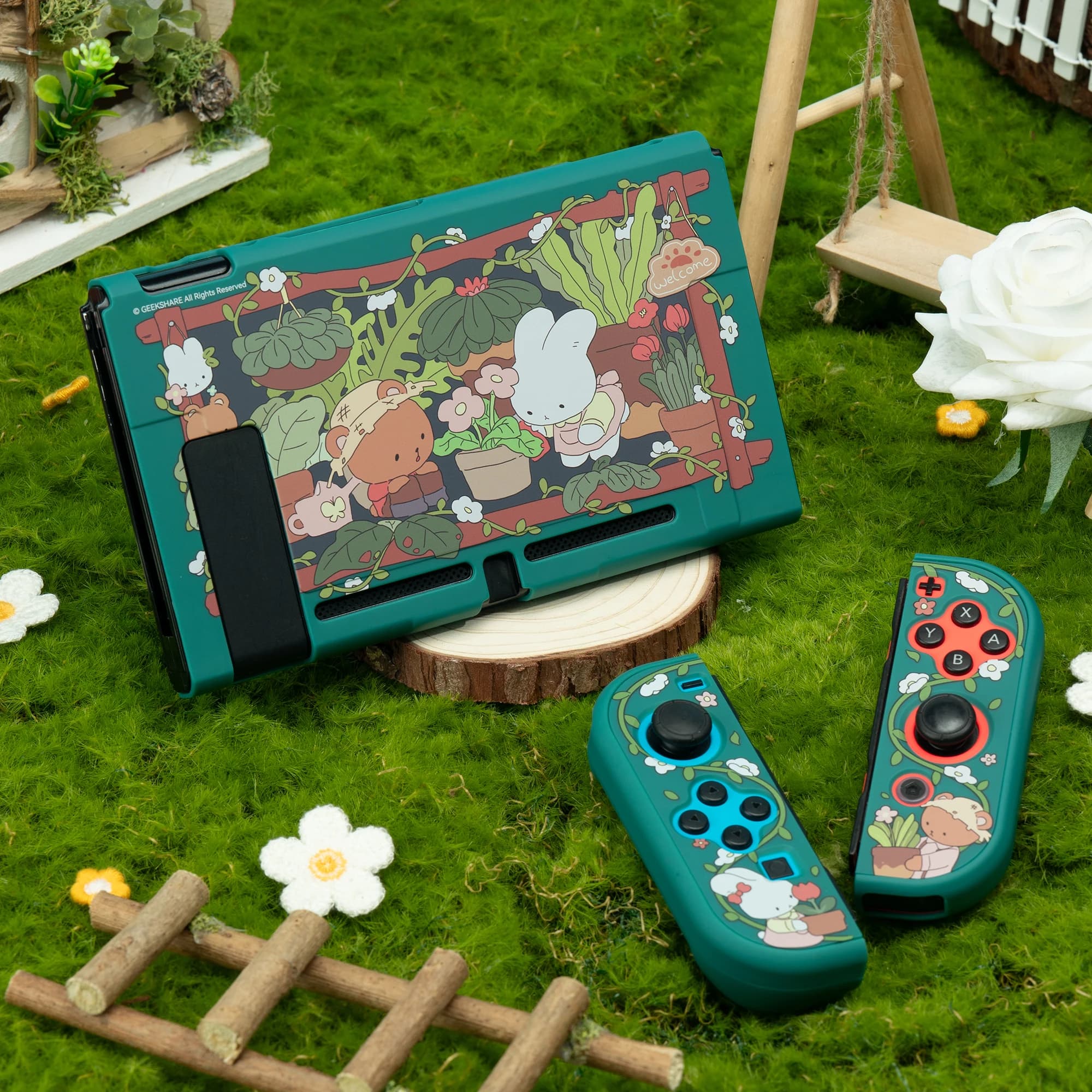 GeekShare Custodia protettiva Custodia sottile compatibile con Nintendo Switch/Switch OLED, Bunny Garden