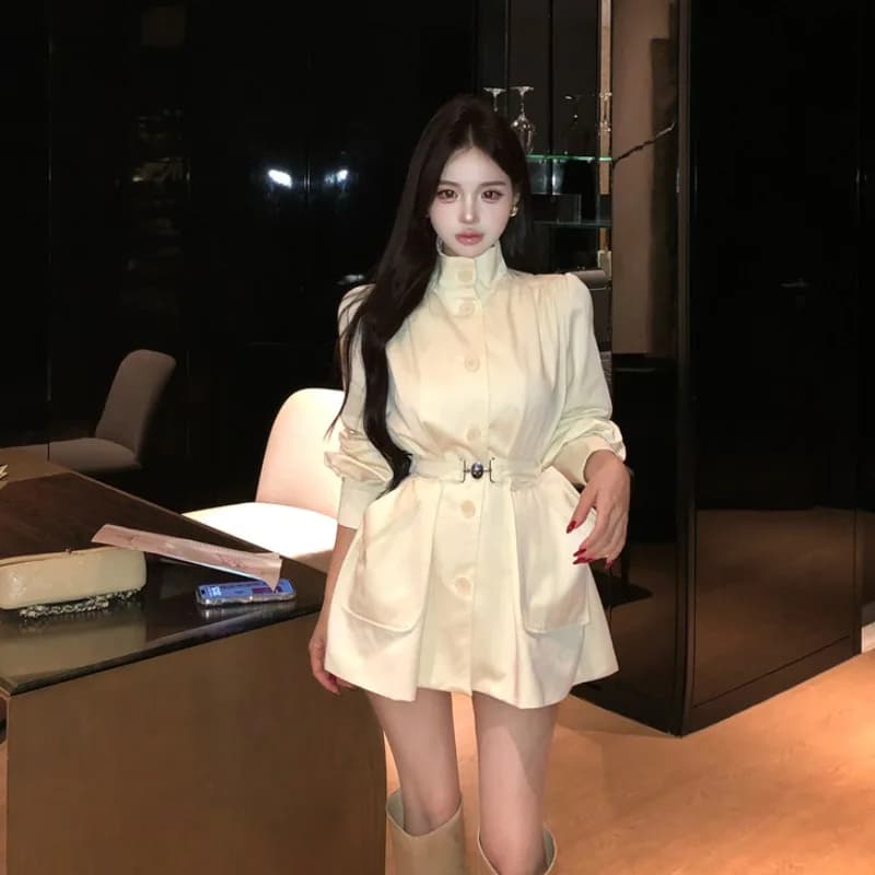 Women's Ele White Wind Jacket, Spring 2026, with adjustable waist design and belt included, Korean style, suitable for commuting