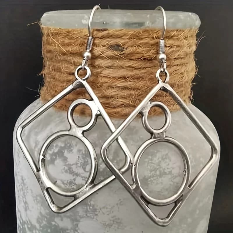 Vintage-style round earrings with delicate diamond-shaped hollow-out design - women's durable alloy hoop earrings - perfect for everyday wear or gifting, quirky earrings