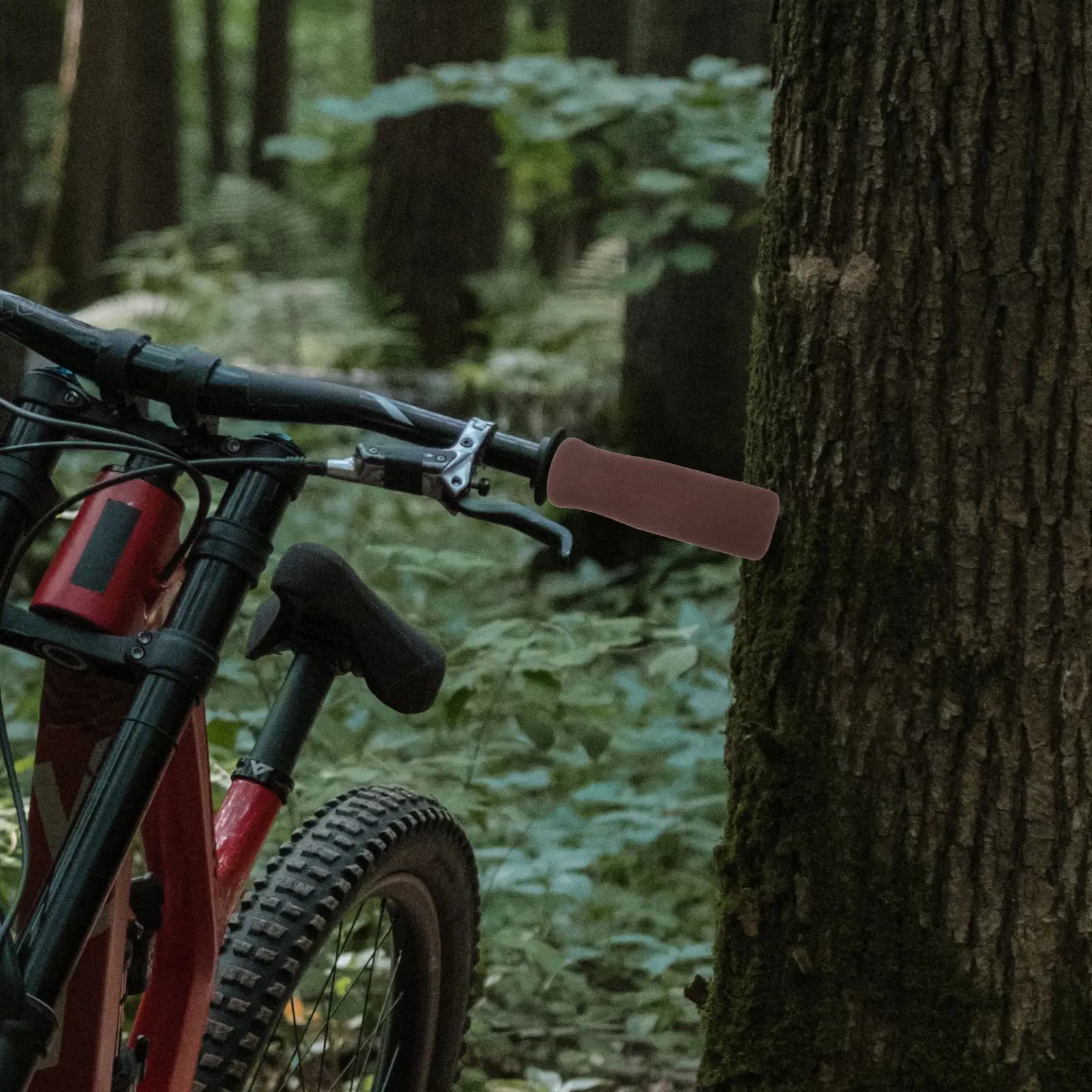 2 Pezzi Manopole Premium in Schiuma Antiscivolo Ammortizzate per Bici, Deambulatore, Bastone da Trekking, Canna da Pesca, Bastone da Passeggio, Facili da Pulire