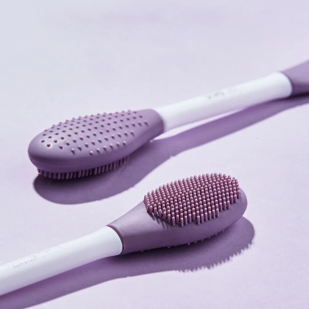 Silicone Face Mask Applicator Brush Dual Head Design Gentle on All Skin Types Facial Cleansing Scrubber Mask Application Tool