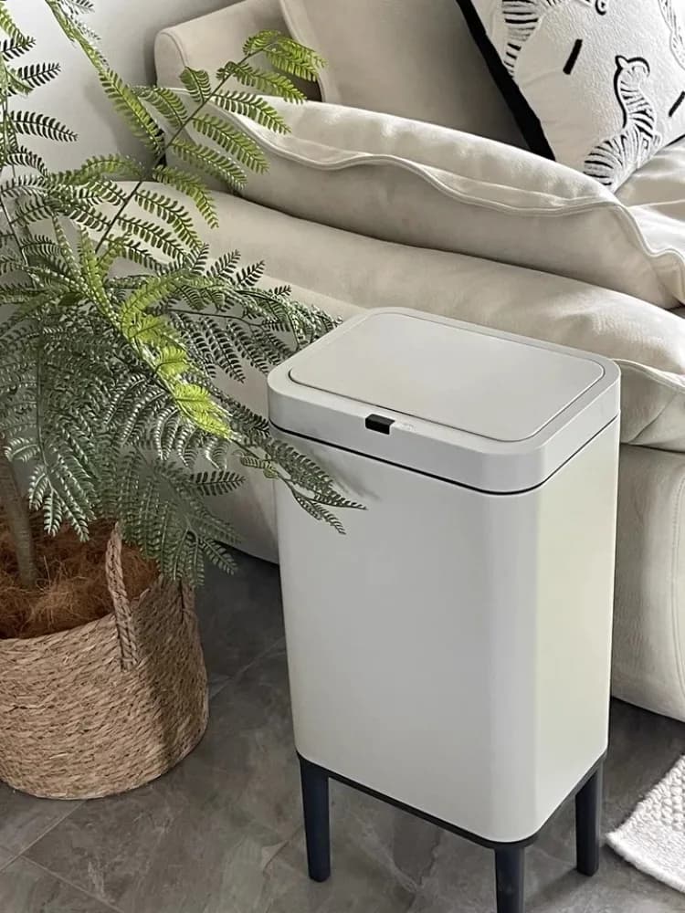 Bidone della spazzatura con sensore intelligente per cestino alto da 20 litri con coperchio Bidone della spazzatura Cucina Sensore automatico Bidone della spazzatura Pattumiera per bagno