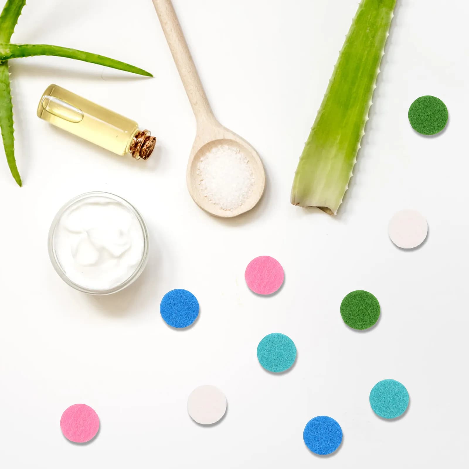 50 Pieces of Cotton Bearings for Essential Oils, 25mm Diffuser Parts, Necklaces, Bracelets and Accessories for Aromatherapy for Cars
