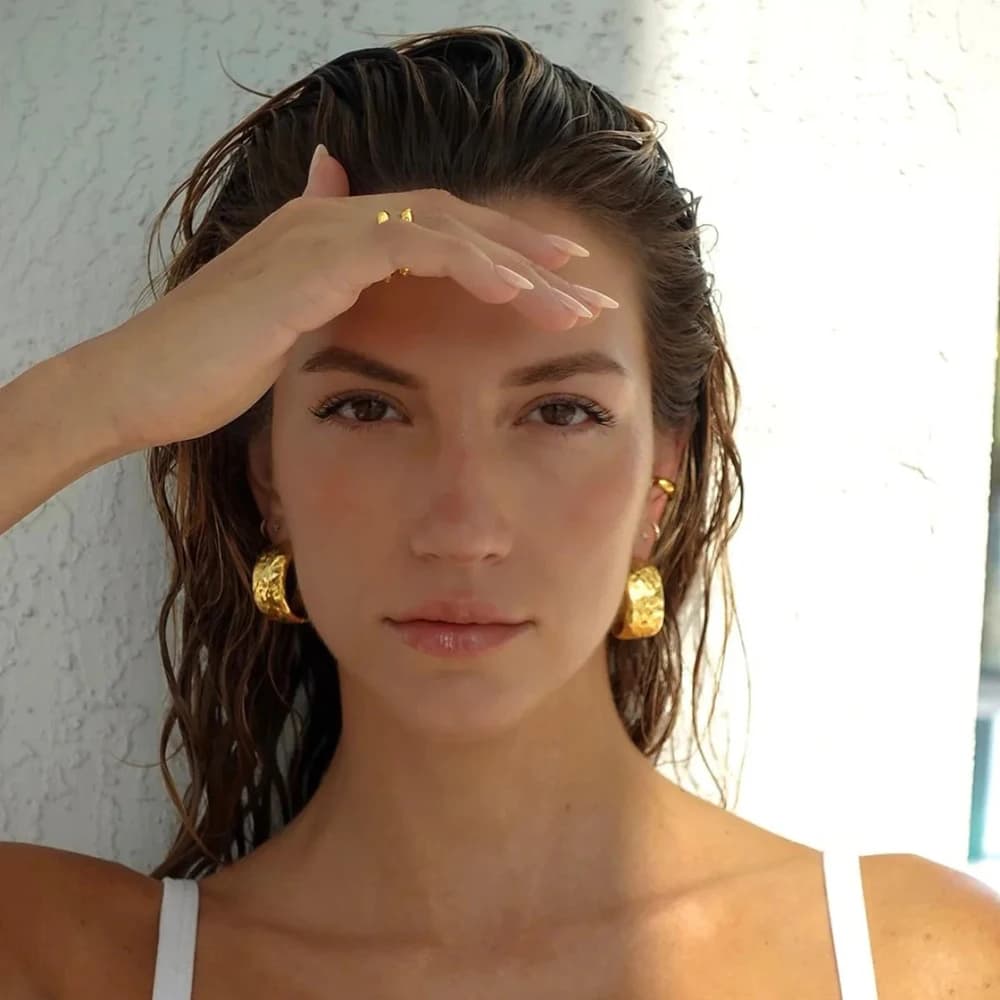 Orecchini a Cerchio Larghi a C Martellati Placcati Oro Vintage da Donna, Gioielli Punk Audaci e Unici in Acciaio Inossidabile, Idea Regalo