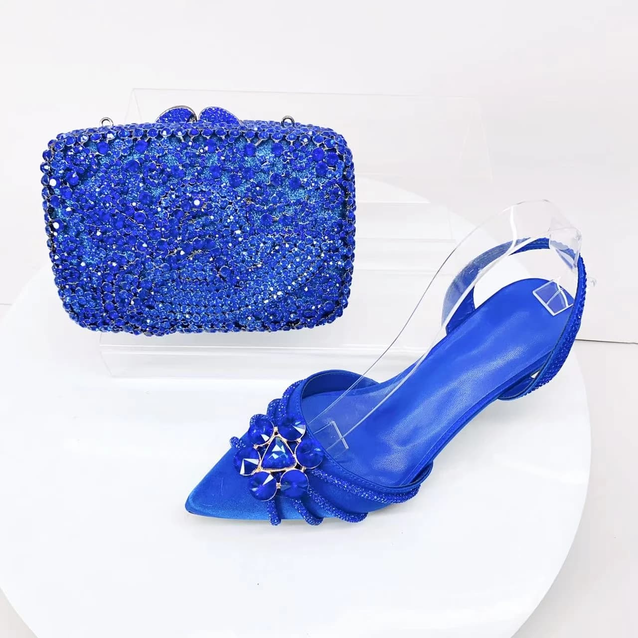 Women's pouches and shoes High heels with fairy diamonds Elegant shoes with pointed toe Stiletto heels Elegant wedding shoes for parties