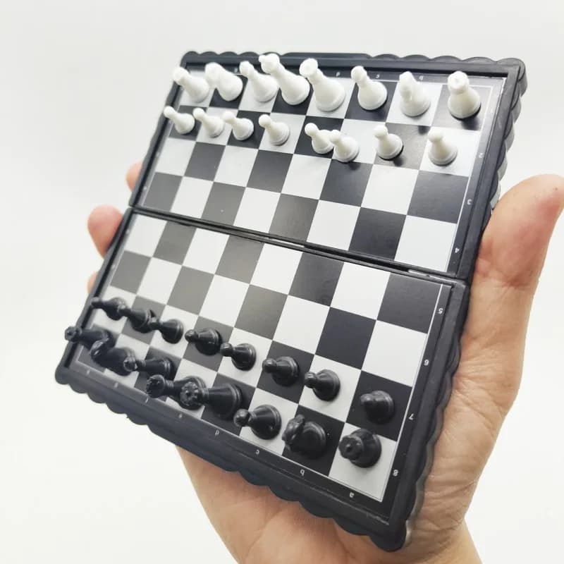 Scacchi internazionale: scacchi internazionale portatili pieghevoli magnetici portatili in stile viaggio internazionale per adulti e bambini