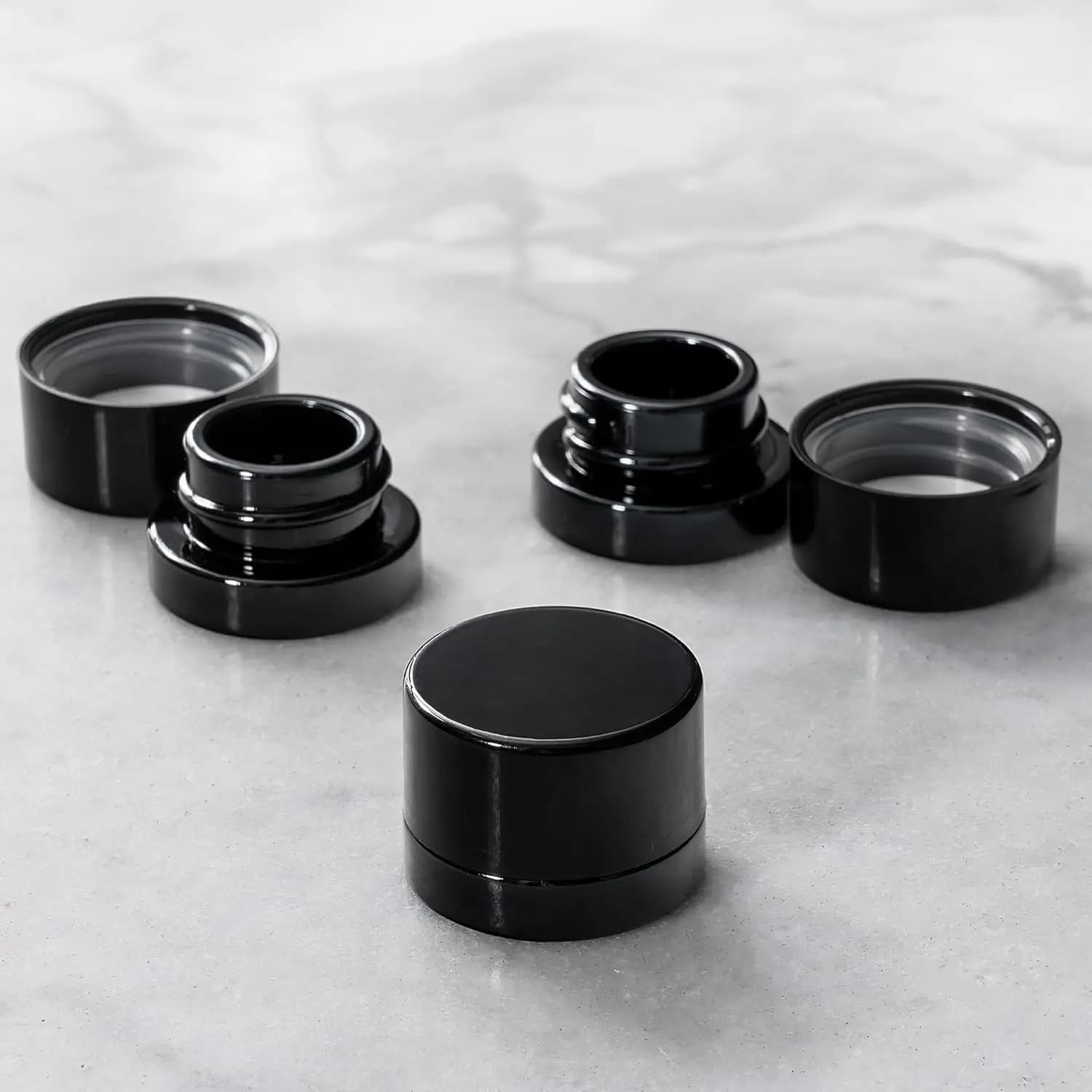 Barattoli di vetro nero spesso da 5 ml con coperchi resistenti ai bambini - Resistente ai raggi UV - Conservazione per olio, cera, cosmetici Mini contenitore a prova di bambino