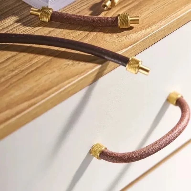 Maniglia per mobili in ottone + pelle Maniglia per mobili moderna ecologica per porta dell'armadio Maniglia per hardware per mobili nordica