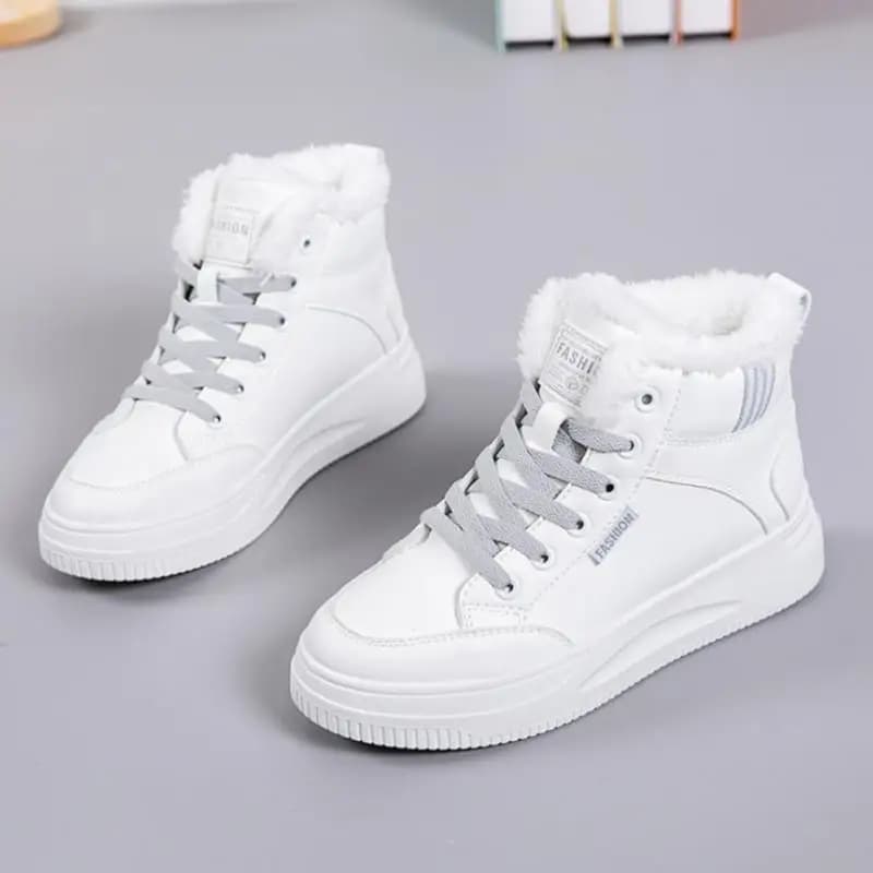 Scarpe bianche da donna 2025 inverno nuove scarpe casual da tavolo per studenti antiscivolo con suola spessa scarpe alte in cotone caldo