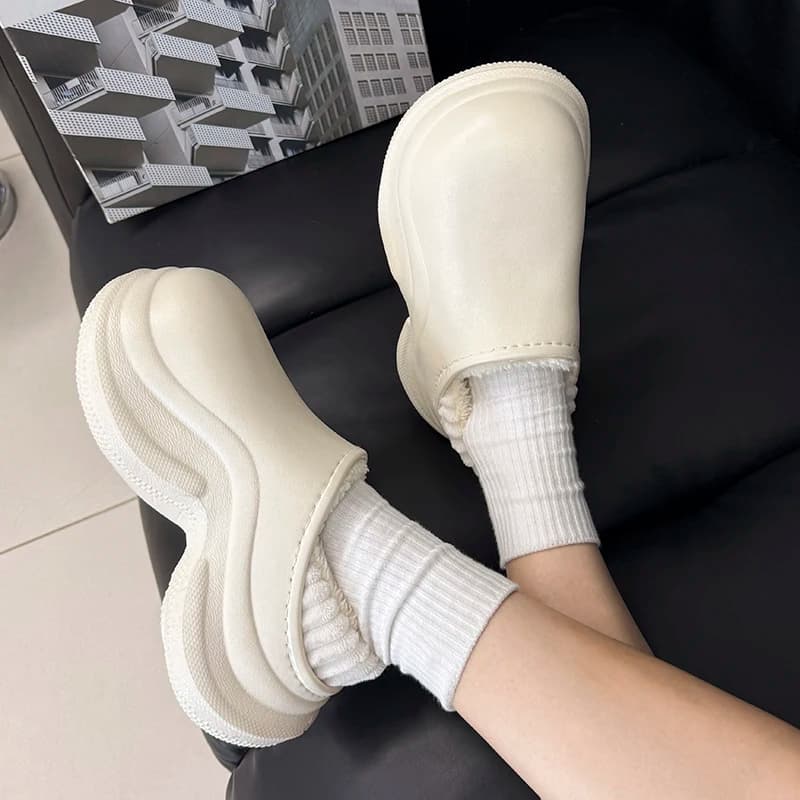 2025 New Chunky Platform Slippers Women Autumn Winter Warm Plush Garden Shoes Woman Waterproof Non Slip Cotton Slippers Female