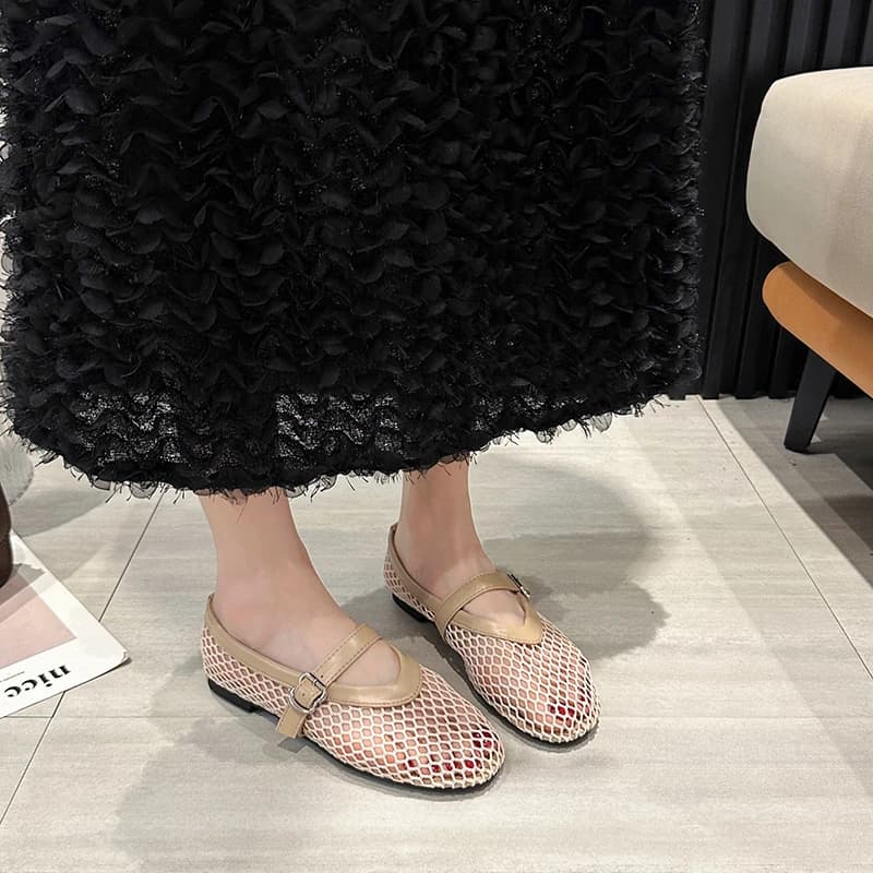 Primavera nuove scarpe basse testa tonda bocca superficiale tessuto a rete traspirante fibbia in metallo suola morbida scarpe singole antiscivolo