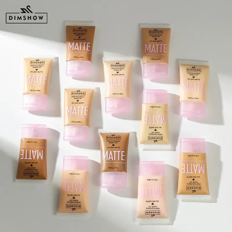 DIMSHOW Fondotinta Coprente, Copre Imperfezioni e Macchie Scure, Cream Corrector with Opaca Finish and Oil Control