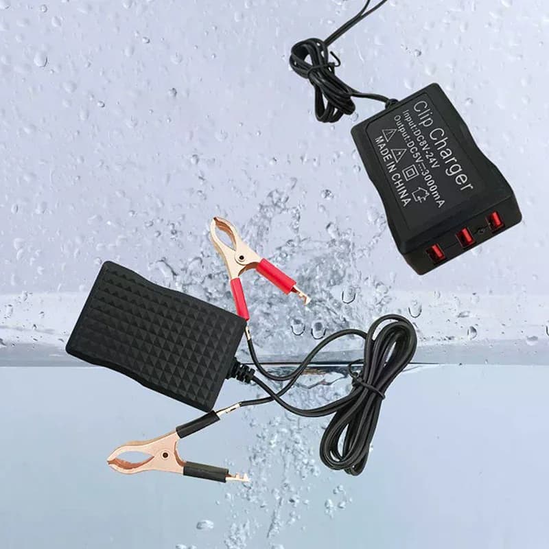 Convertitore CC ad alte prestazioni con clip per batteria 5V 3 porte USB Adattatore di alimentazione CC Modulo di ricarica Buck