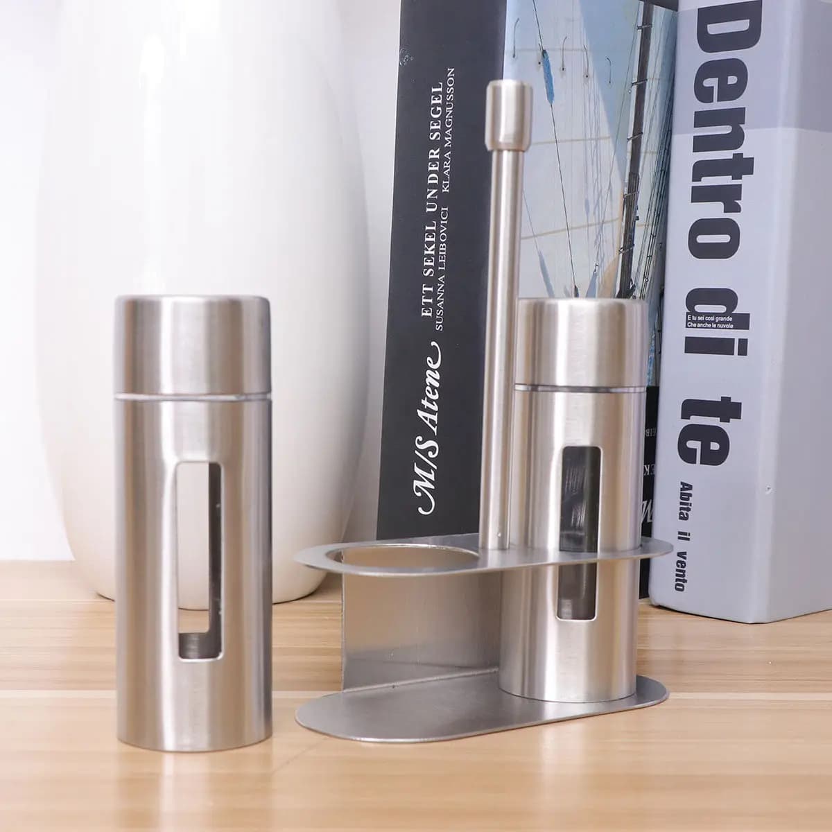 Set di 2 Barattoli per Spezie in Acciaio Inox di Medie Dimensioni, Contenitori per Sale e Pepe con Finestra Trasparente, Organizzatore per Condimenti da Cucina