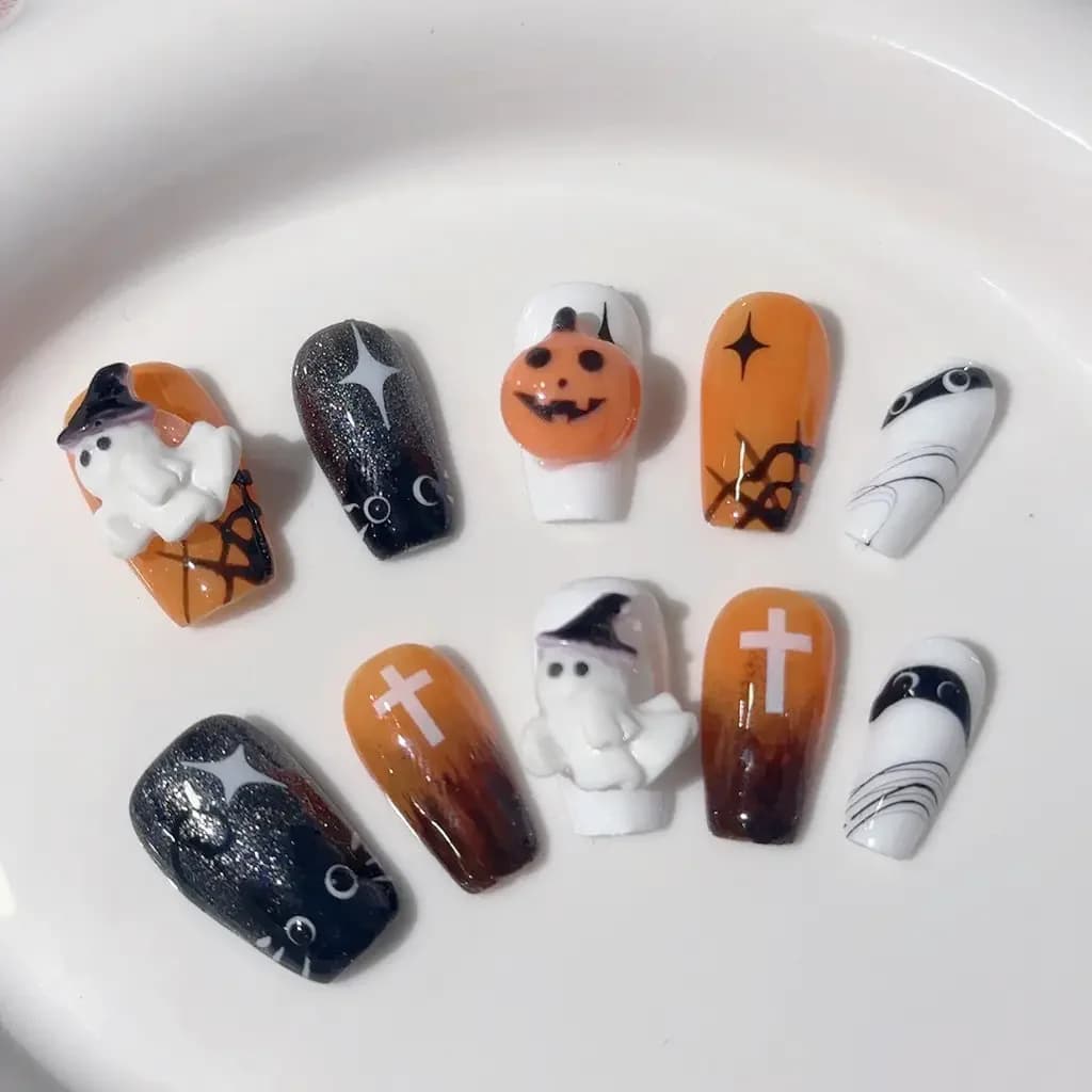 Hand-painted Cute Halloween Fake Nails Trick or Treat Nail Art Cartoon Ghost Pumpkin Shorts Press-on Nails