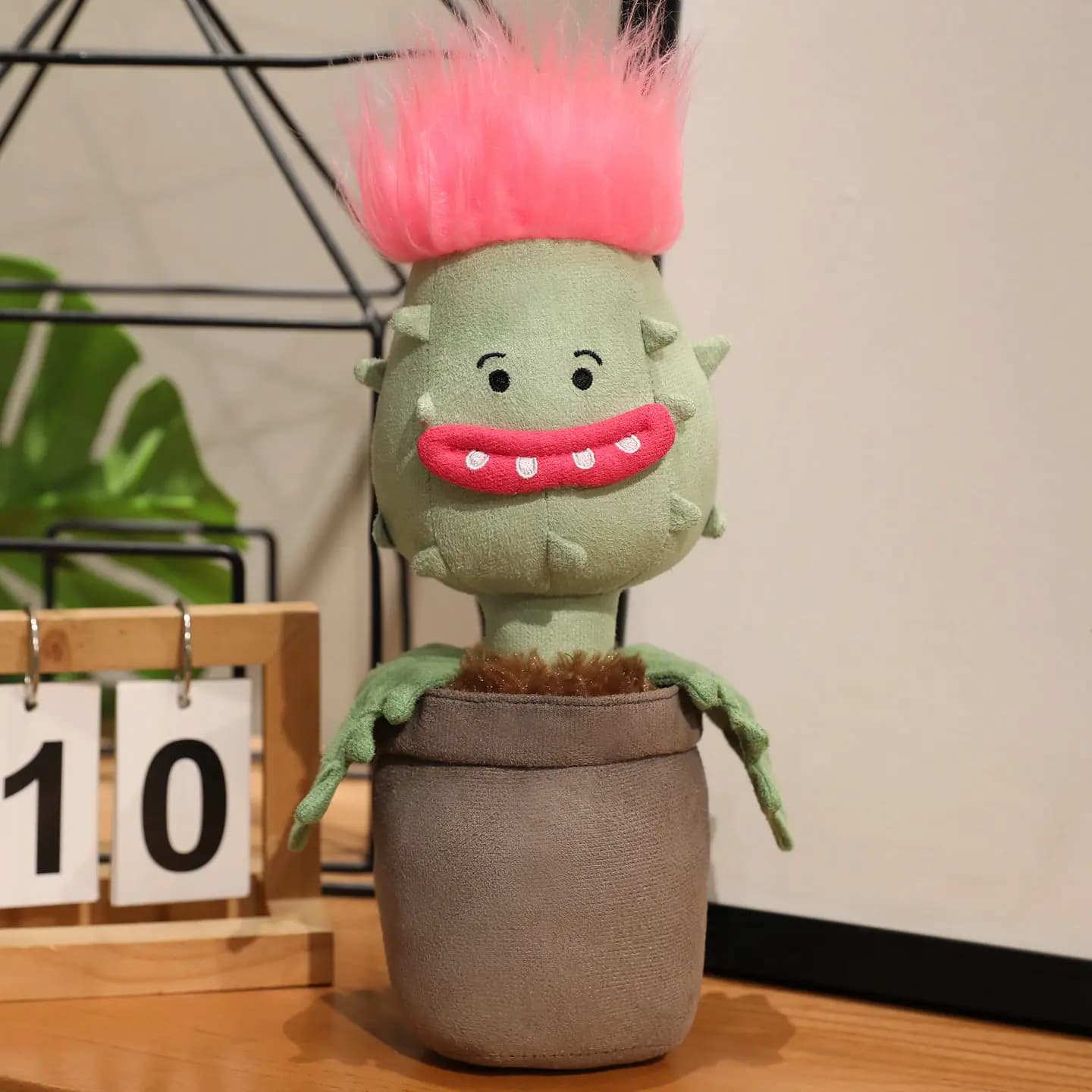 Pianta Carnivora in Vaso da 30cm, Giocattolo di Peluche, Divertente Pianta Artificiale in Vaso, Ornamento da Scrivania, Bambola per Decorazioni Domestiche
