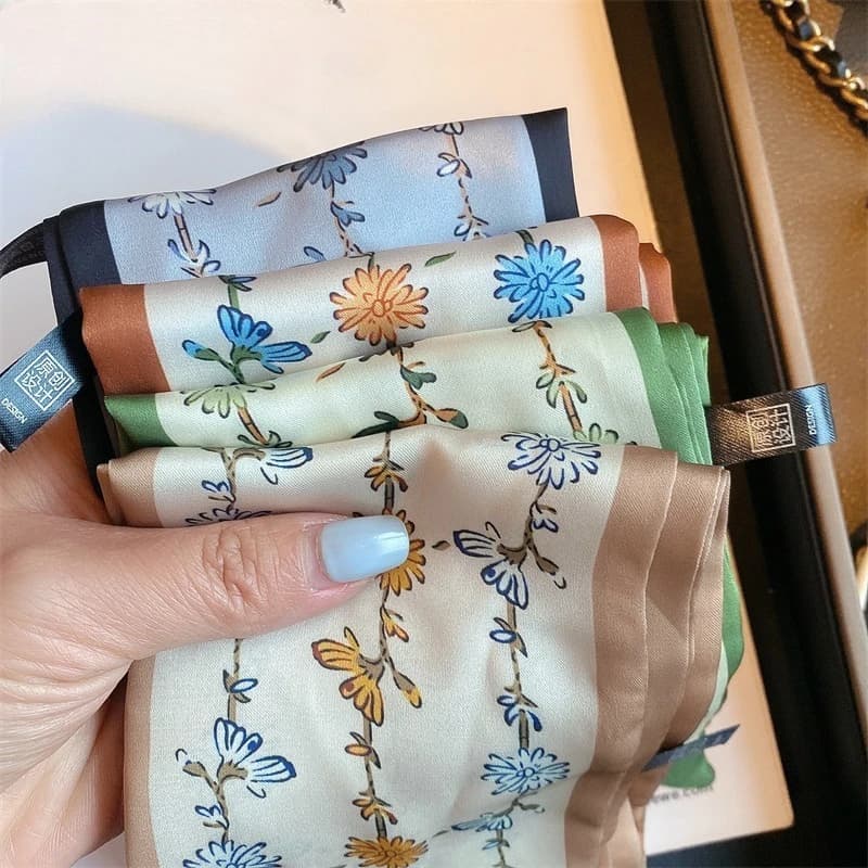 Vintage Floral Silk Silk Scarf Band Cute Chic Boho for Women, Vintage Bohemian Silk Scarf Wrap, Neck Head Daily Travel Gift
