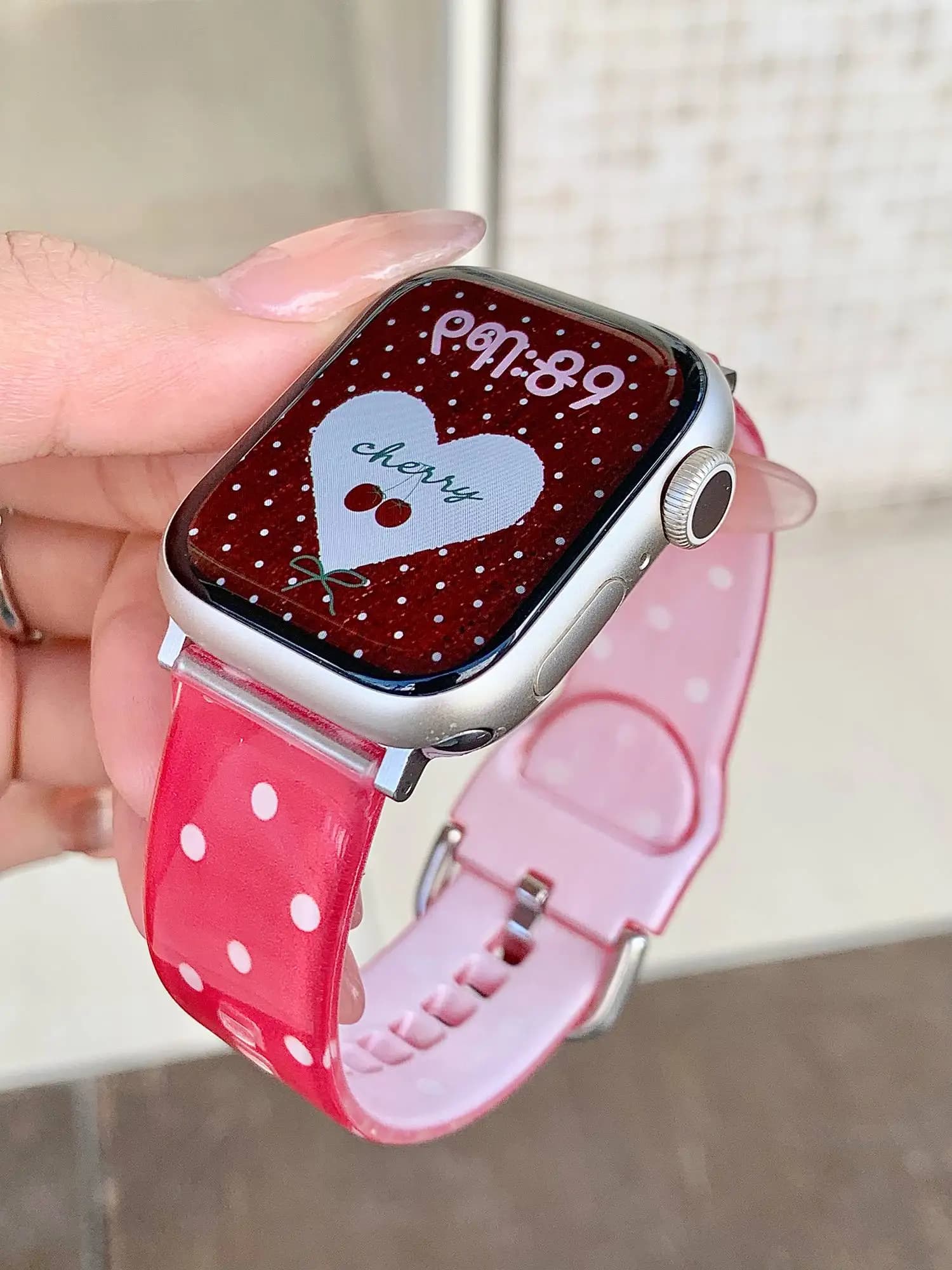 Deluxe Fashion Silicone Strap For Apple Watch Band Women Series 11/10/9/8/7/6 38mm 40mm 41mm 42mm 44mm 45mm 46mm 49mm