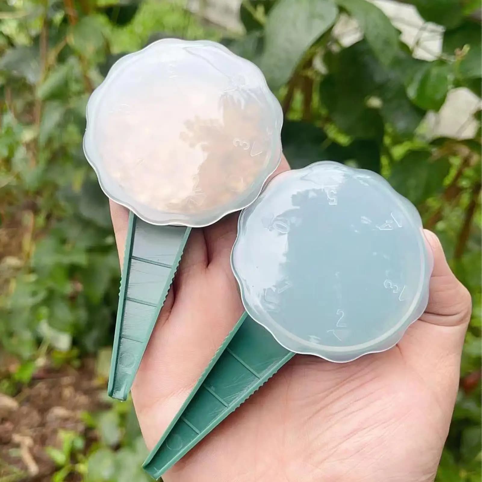 Spargitore Manuale da Giardino con 5 Impostazioni Regolabili, Strumento per Semina di Fiori, Verdure, Erba, Prato, Fattoria, Patio, Serra