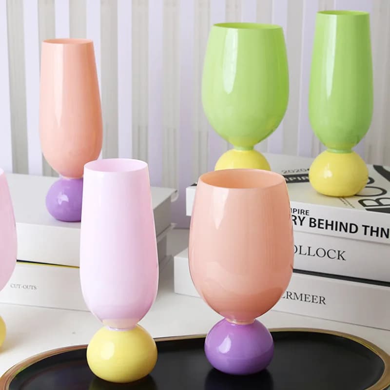 Bicchiere da tulipano medievale simile al latte, bicchiere da vino rosso, tazza da latte, tazza da gelato, design delicato dai colori a contrasto