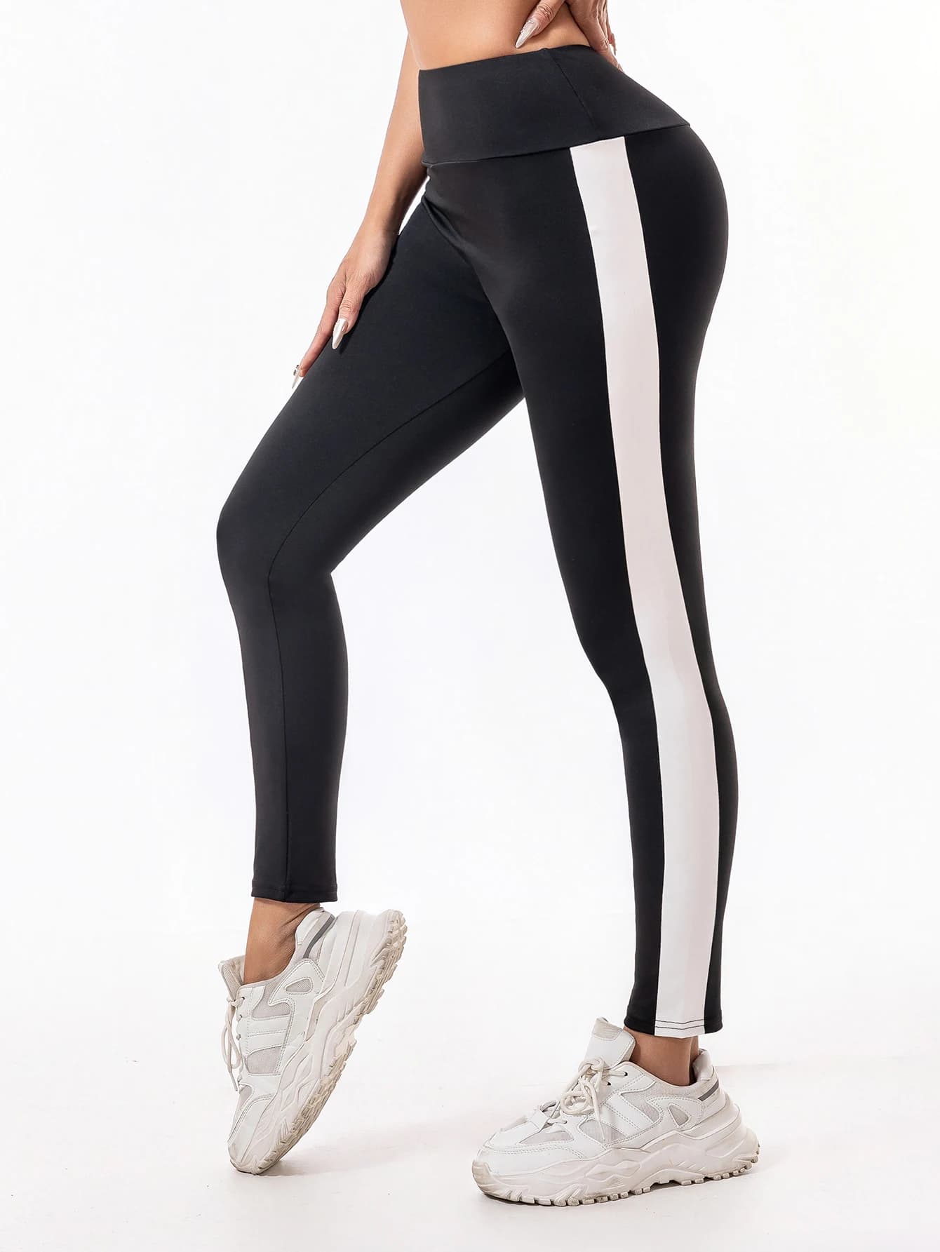 Leggings attillati stampati neri per la primavera e l'autunno da donna indossano pantaloni a matita personalizzati di grandi dimensioni pantaloni da 9 pollici