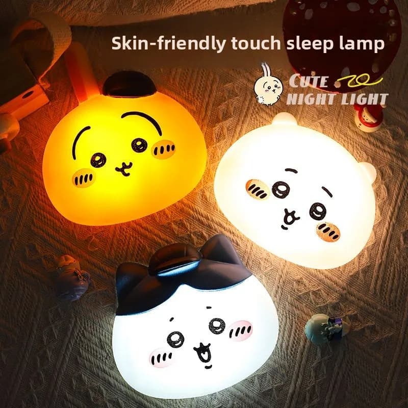 Lampada Notturna Chiikawa con Personaggi Cartoon, Luce Dimmerabile a 3 Livelli con Sensore Touch LED, Regalo Adorabile e Divertente per la Decorazione della Camera dei Bambini
