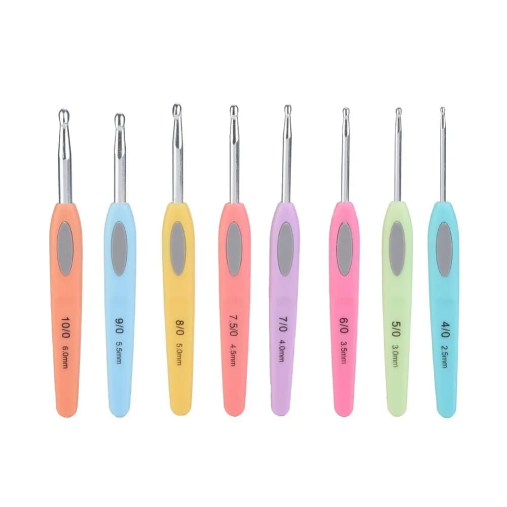8PCS Aluminium Crochet Hooks Set PVC Ergonomic Handle 2.5-6mm Crochet Hook Kit Colorful Soft Plastic Handle Knitting Needles