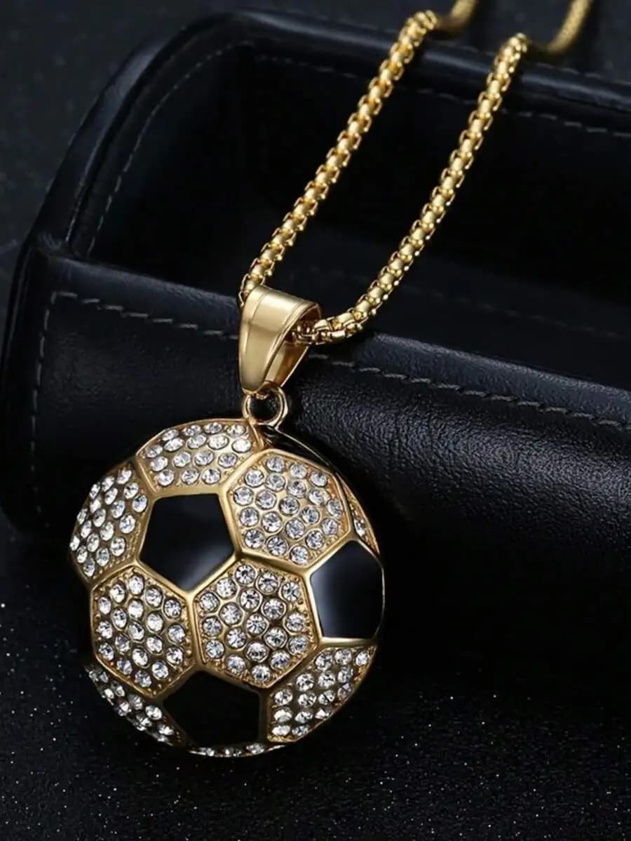 Collana con Ciondolo a Forma di Pallone da Calcio con Strass, Accessorio Moda Hip-Hop in Lega Decorata con Strass
