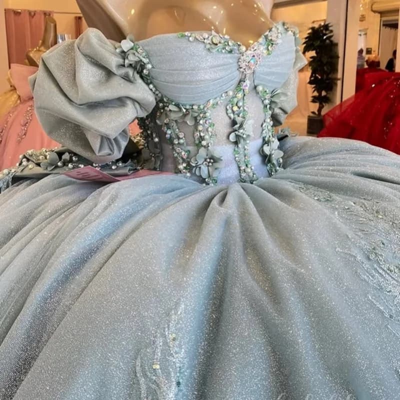 Abiti Quinceanera blu cielo lucido personalizzati con spalle scoperte applique con paillettes fiore tull coda lunga fiocco Vestido 15 Quinceanera