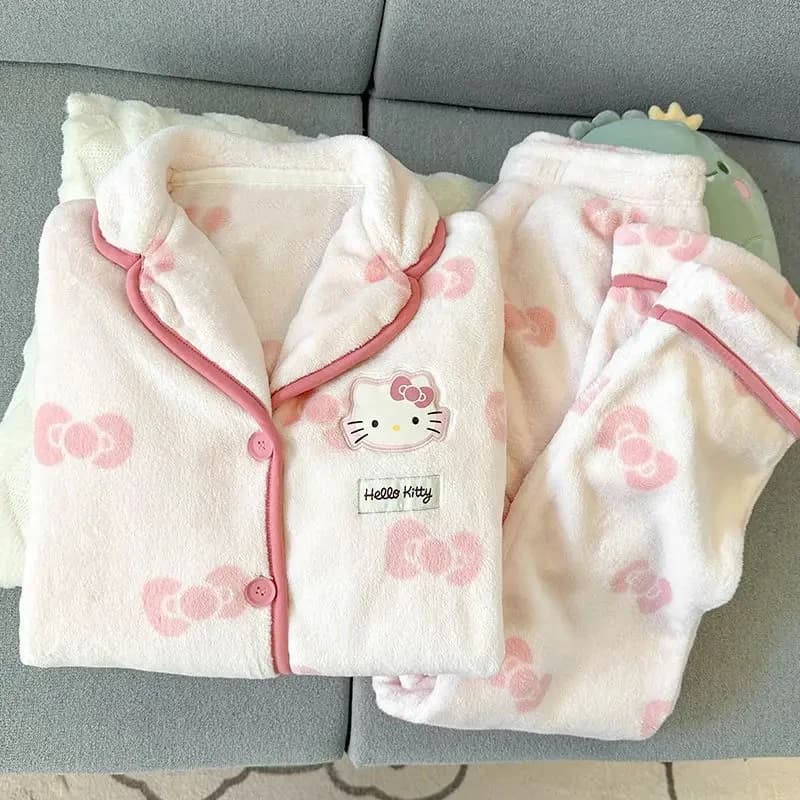 Sanrio Hello Kitty Set Pigiama in Flanella Autunno Inverno, Cardigan Kawaii da Donna con Colletto, Abbigliamento da Notte Caldo e Spesso