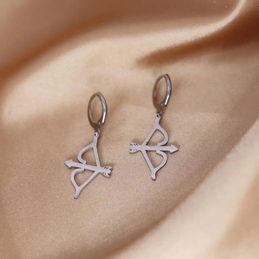 Todorova Orecchini a cerchio da donna Classic Cupido Arco e freccia Archer Orecchini pendenti Tiro con l'arco Gioielli in acciaio inossidabile