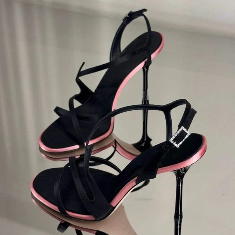 Sandali con tacco a spillo in raso rosa e nero a blocchi di colore, con cinturino singolo, estivi, eleganti e versatili, alla moda, da donna