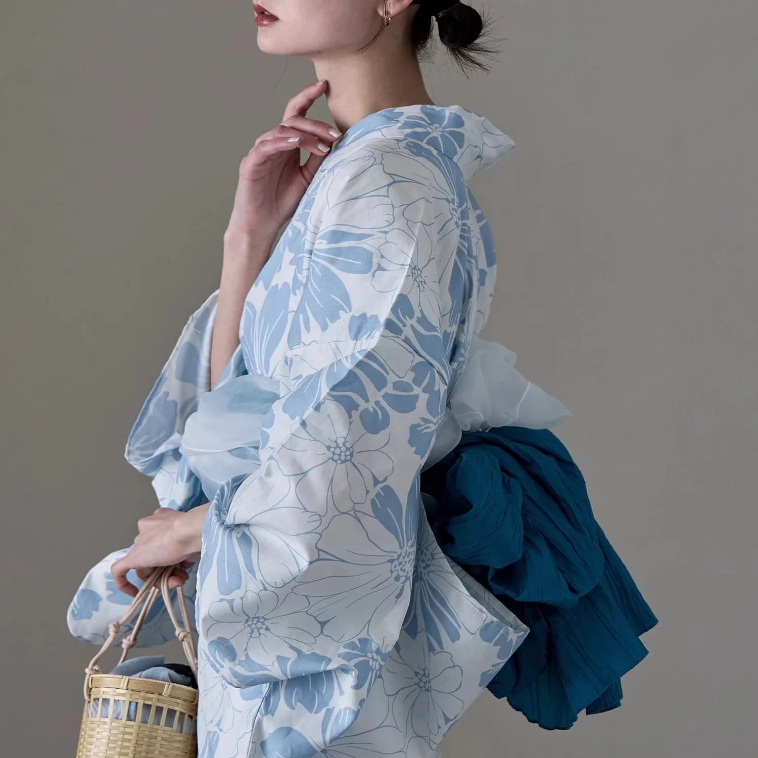 Traditional Yukata Kimono Cotton Linen Material Girls Dress Blue Color Bath Robe Ethnic Women's Fashion Summer 2025