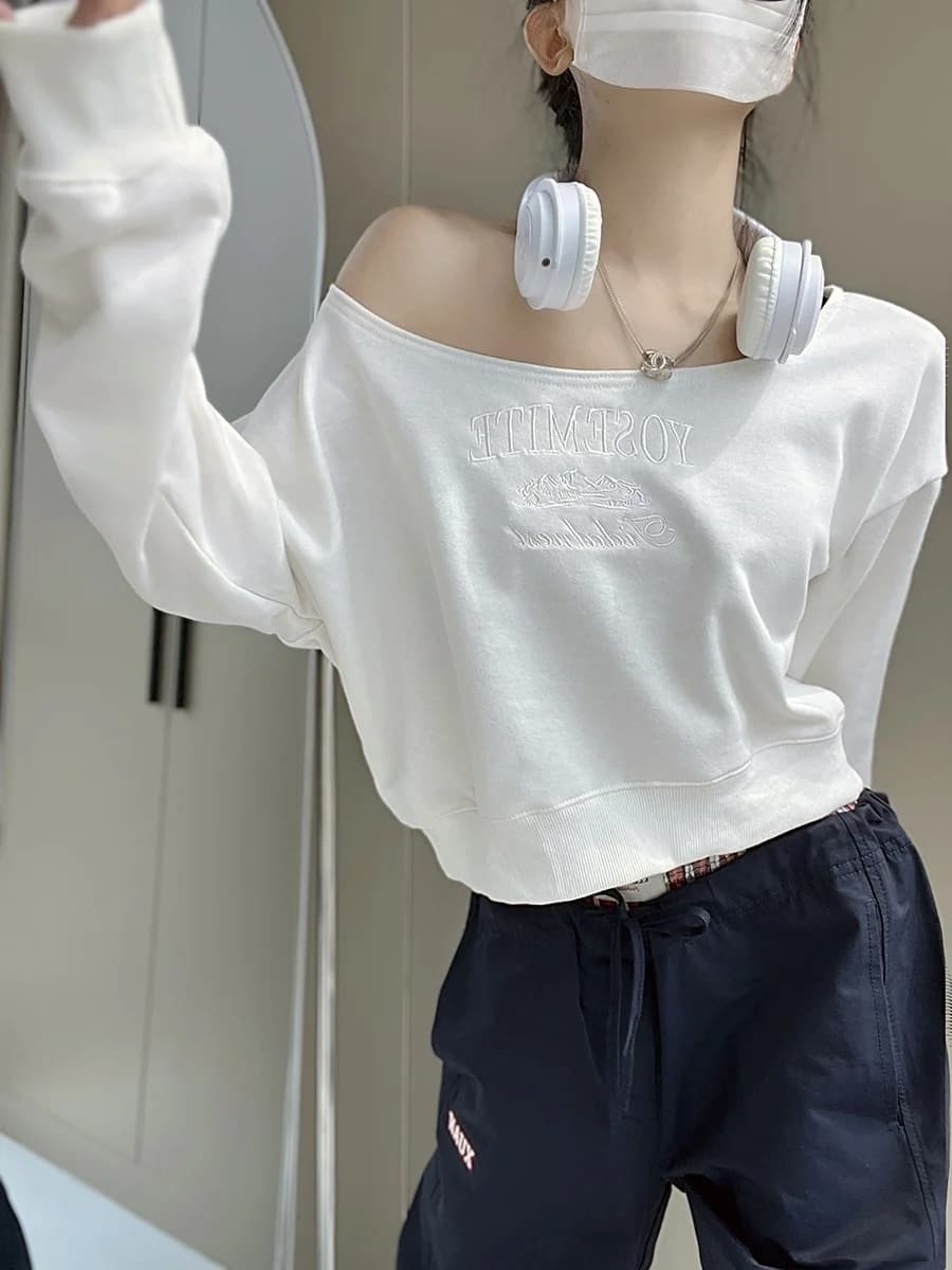 MianCun Comfortable American Style Shoulder Bared Sportswear Hoodie Women's Short Loose Fit Embroidery Top Street Style