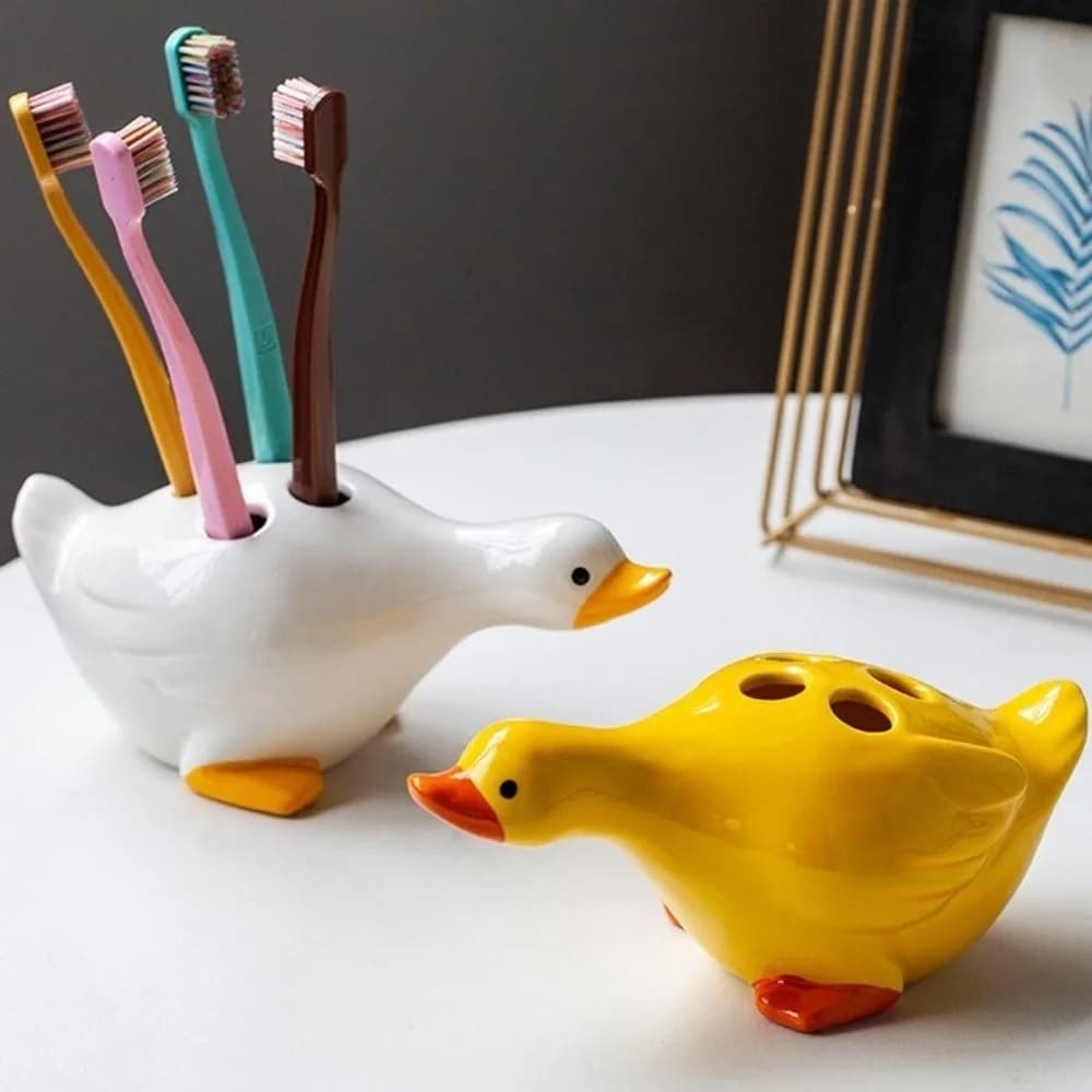 Duck-Shaped Ceramic Toothbrush Holder Upright Storage Cartoon Washroom Storage Holder Decorative Waterproof Toothbrush Set Stand