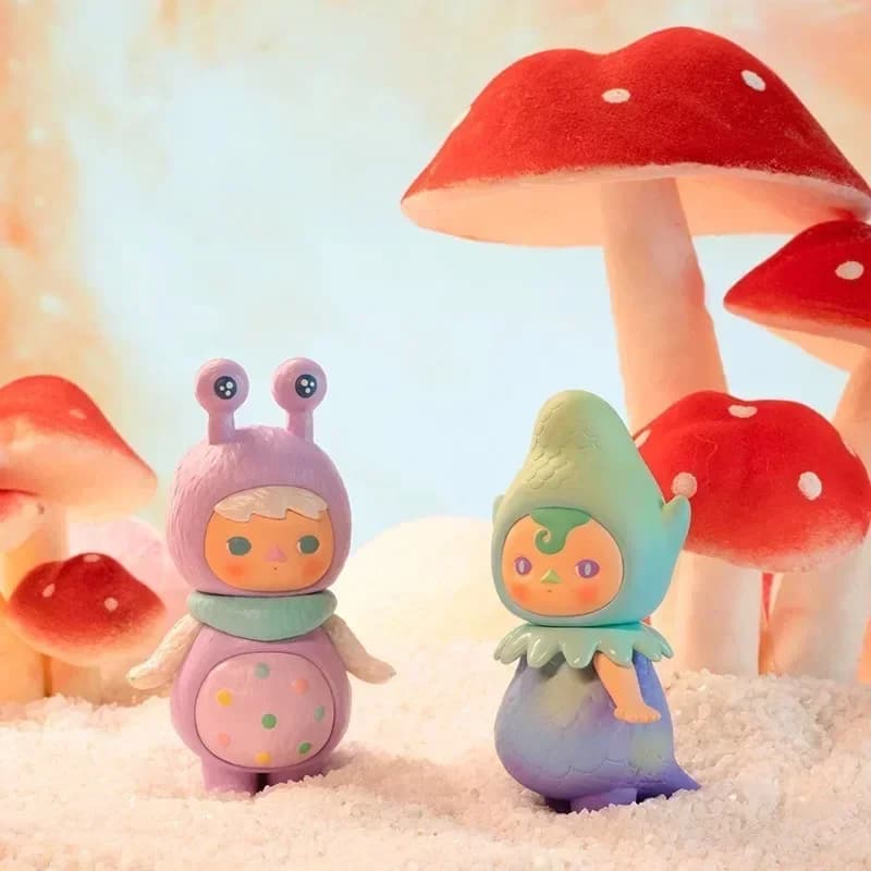POP MART PUCKY Serie spaziale Scatola cieca Giocattoli Scatola misteriosa Guess Bag Collezione di ornamenti per il desktop della bambola Figura anime carina