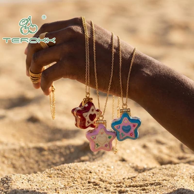 Ciondolo a forma di cuore con stella a cinque punte, grazioso portafoto apribile, collana alla moda con scatola apribile e richiudibile.