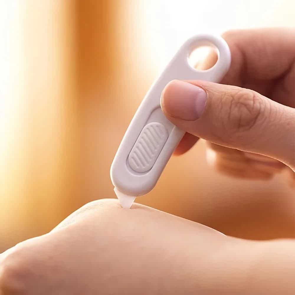 Mini coltello multiuso portatile in ceramica, lame sicure, apriscatole per imballaggio, utensili da taglio con portachiavi, foro per appendere con aspirazione magnetica
