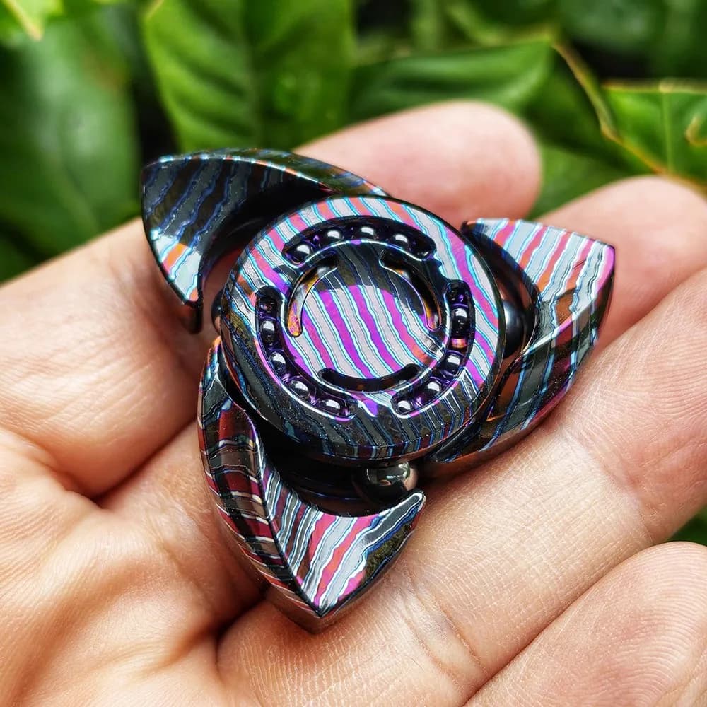 Newbee & Gecko EDC Zircuti Fidget Spinner, Giocattoli Antistress per Adulti, Spinner Portatili per Ufficio, Giocattolo Originale