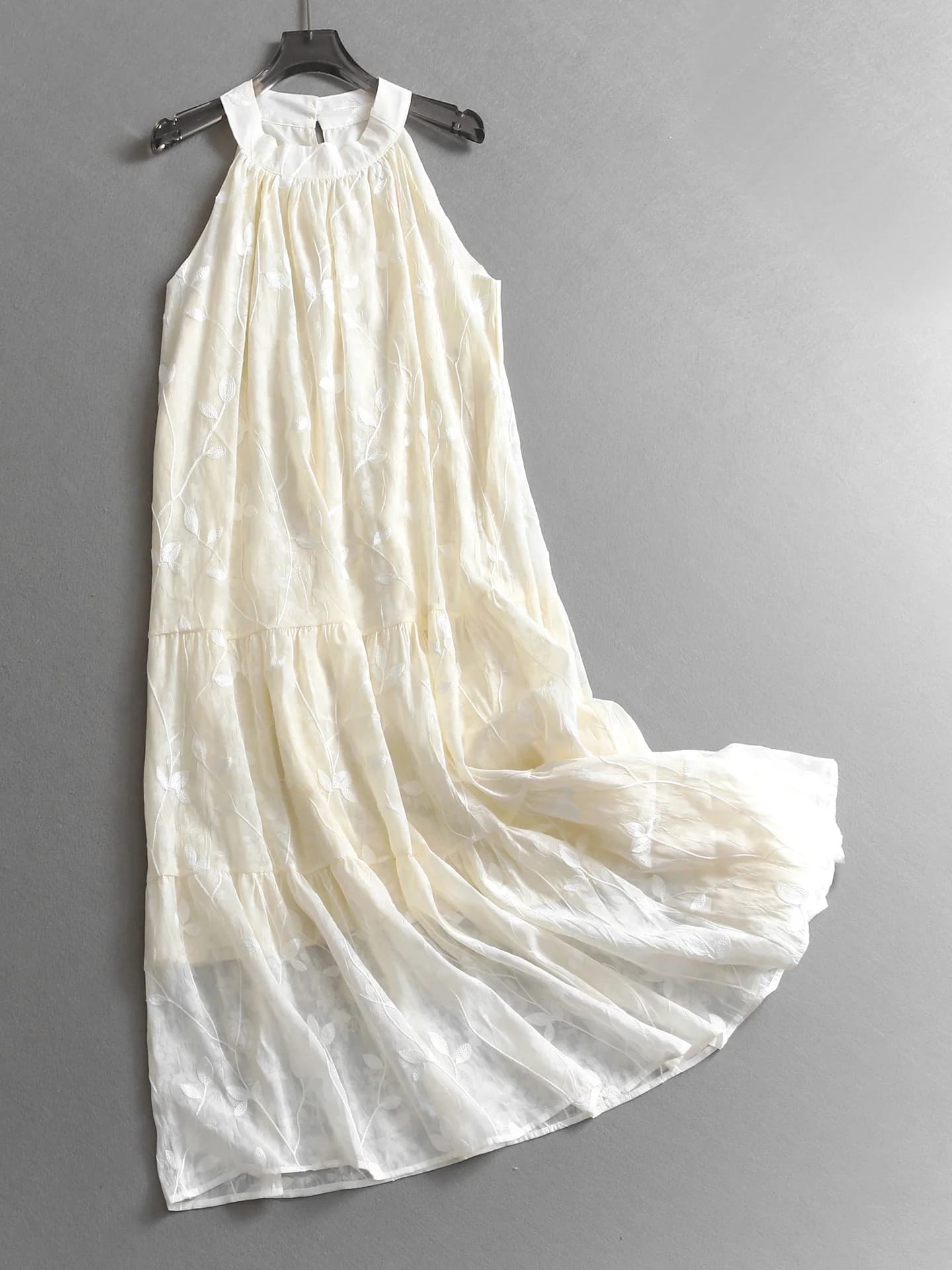 Elegant Embroidered Sleeveless Long Dress Neck Hanging Vest Tea Break Dress Casual Daily Wear Suitable for Date And Holiday