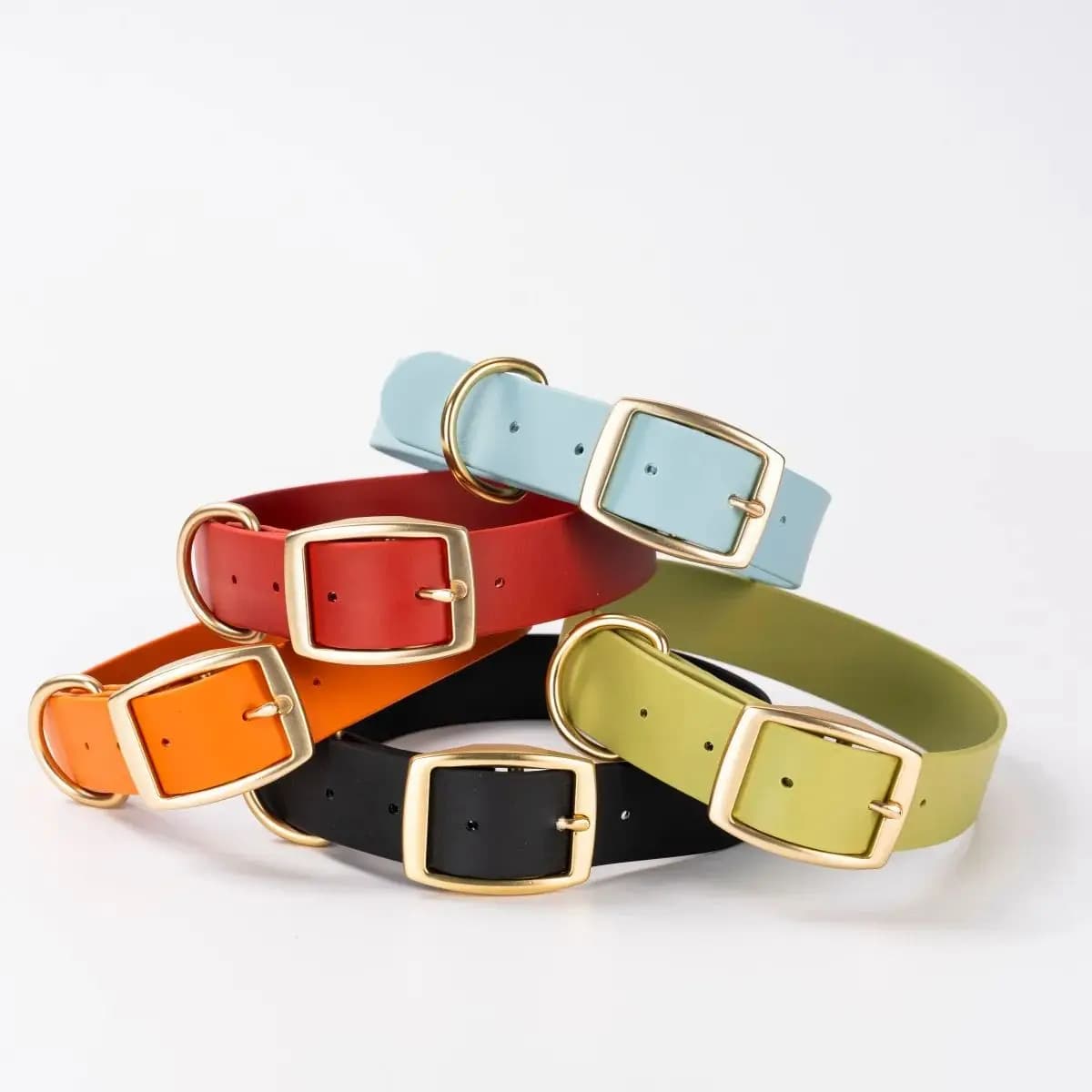 Set Collare e Guinzaglio per Animali Domestici in PVC Impermeabile, Multicolore, Facile da Pulire, Resistente, Regolabile con Fibbia a Perno per Tutte le Razze