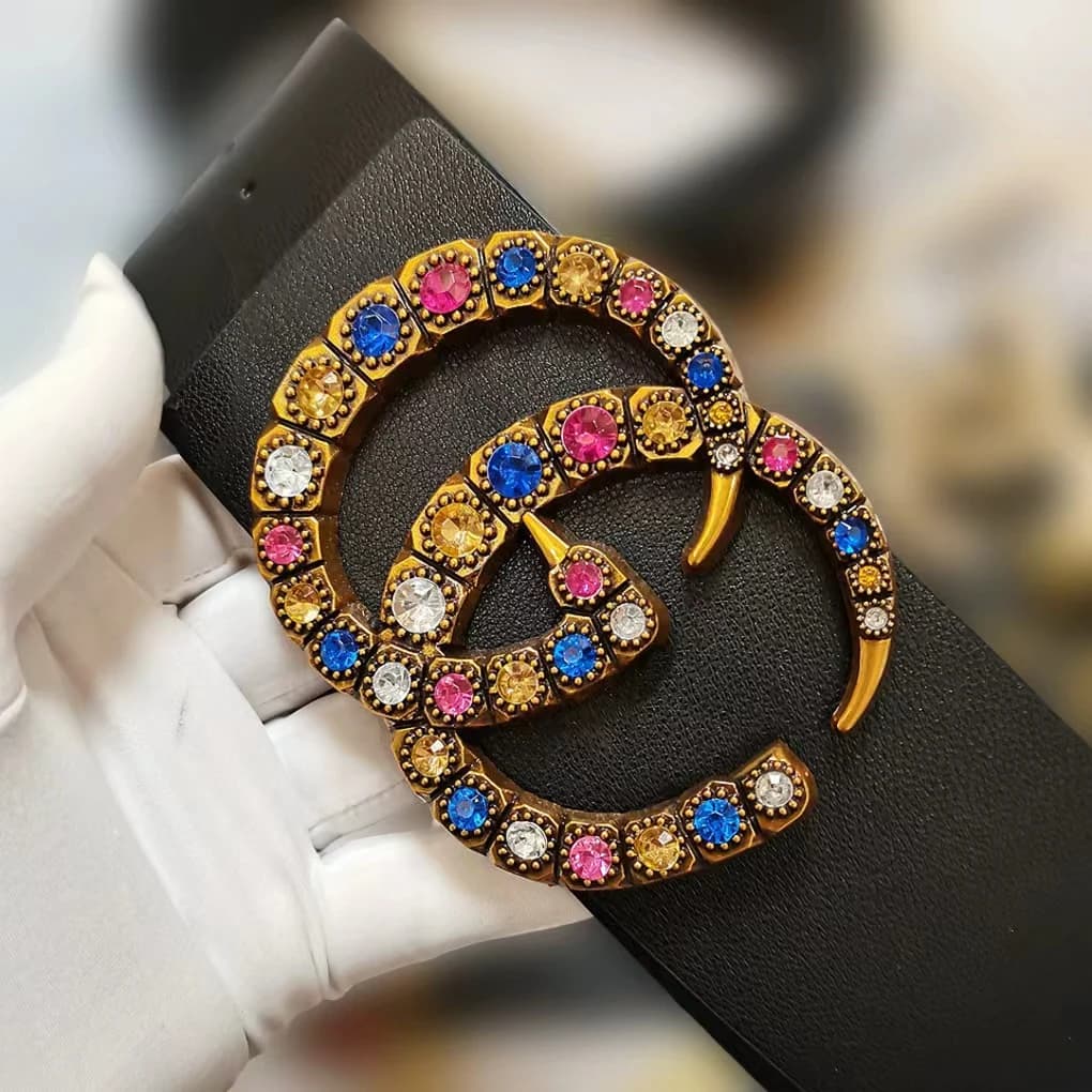 Cinture da Donna di Alta Gamma in Stile Europeo, Modello Casual con Strass Colorati, Adatte per Gonne e Jeans Cinture in resistente pelle di vacchetta, stile femminile leggero, lussuoso e versatile.