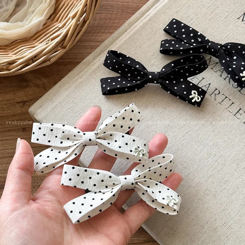 2 Bow Hair Clips Paia with White and Black Pois, Small Side Clips in Fresh Fabric, Set of Simple Accessories for Girl Hair for Daily Use