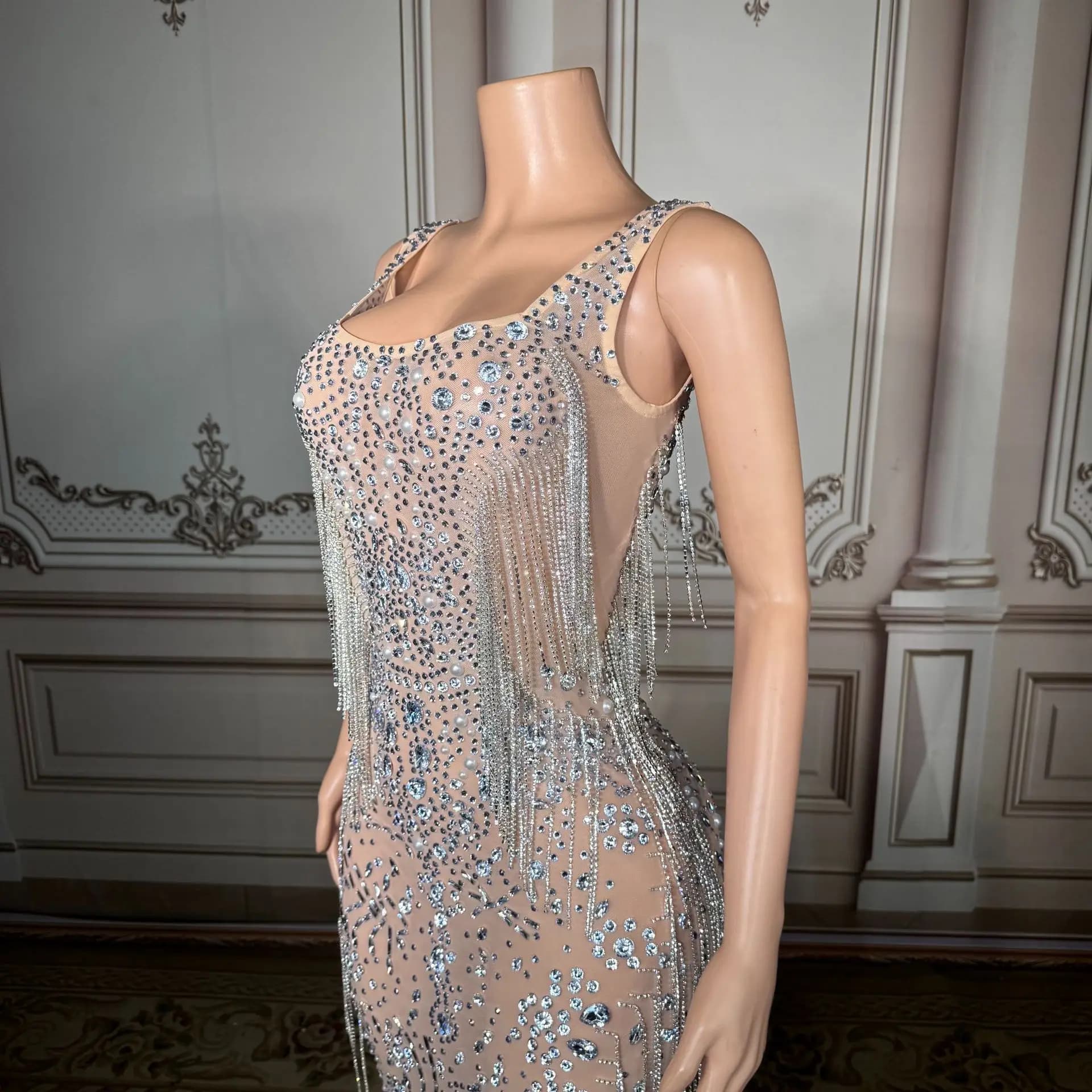 Abito da sera sexy con strass e gonna aderente, vestito splendente per performance, abito sexy da donna