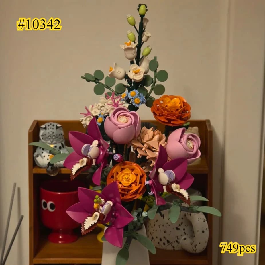 Set di blocchi da costruzione con bouquet di fiori rosa romantici e graziosi 10342 compatibili con le particelle Legoed adatte per regali di Natale