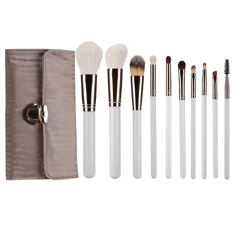 10 piece wool makeup brush set with wooden handles Cypriot brushes Professional makeup toolkit for salon and house