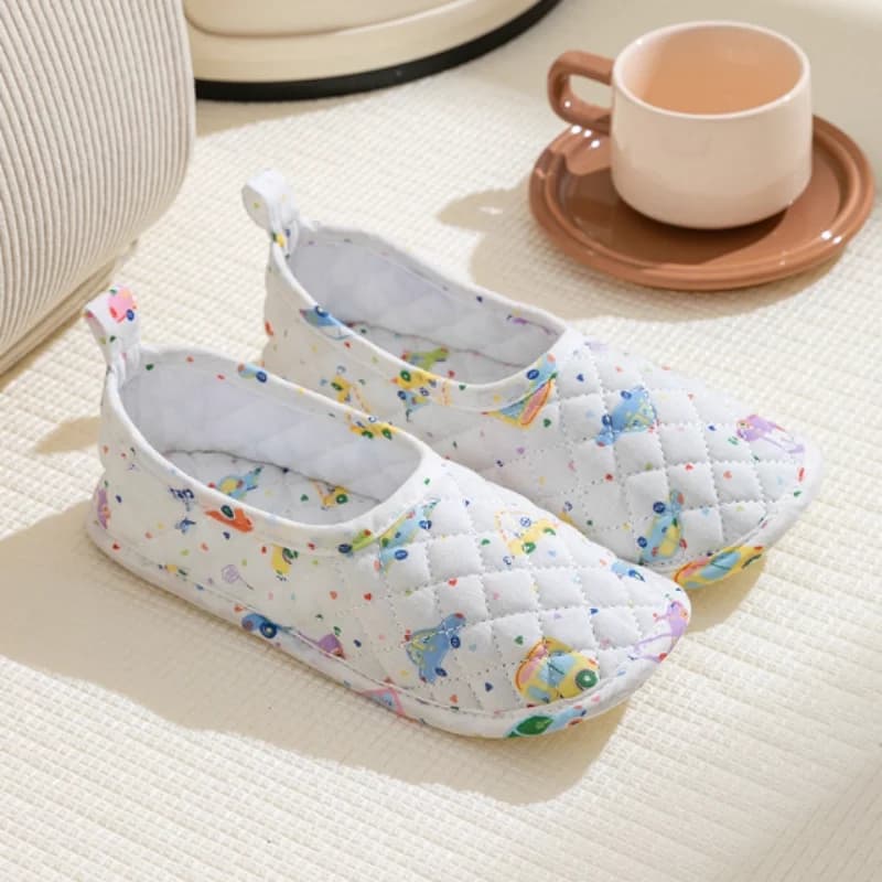 Pantofole in puro cotone Scarpe da tappetino strisciante Scarpe da casa traspiranti senza rumore Bambino adulto ABDL Coprigambe morbido resistente all'usura per cartoni animati