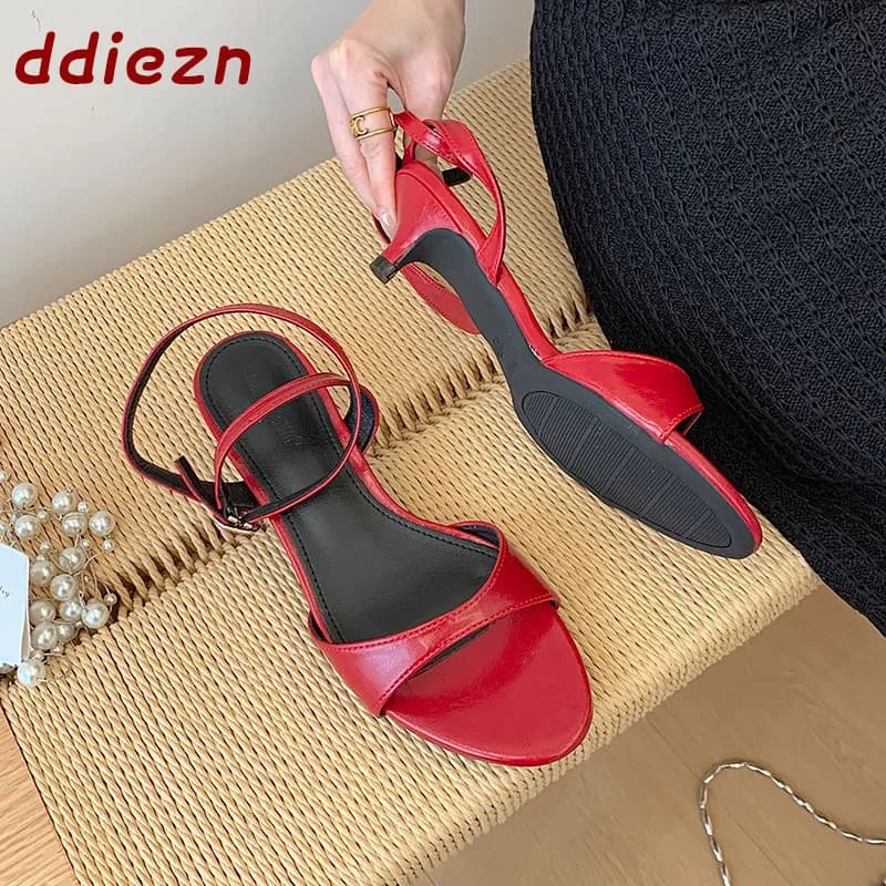 Nuovi Sandali Estivi 2026 da Donna con Tacco Basso, Eleganti Calzature Femminili con Cinturino alla Caviglia, Scarpe alla Moda con Punta Aperta, Sandali con Tacco per Signore