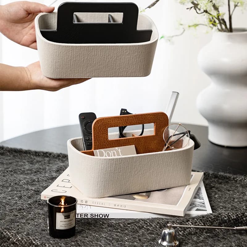 Rectangular faux leather tray, cosmetic box, watch holders, jewelry, key rings, various object organizers, home decoration and desk.