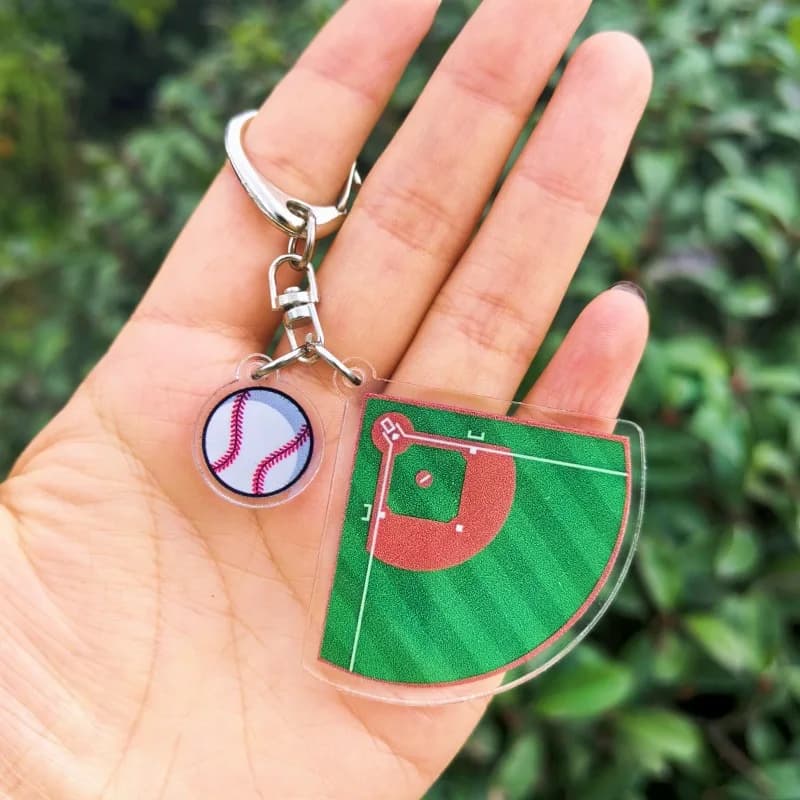 Nuovo acrilico Campo da baseball Campo da calcio Portachiavi Double Sided Mini 3D Sport Portachiavi Borsa Ciondolo Portachiavi per auto Regalo souvenir
